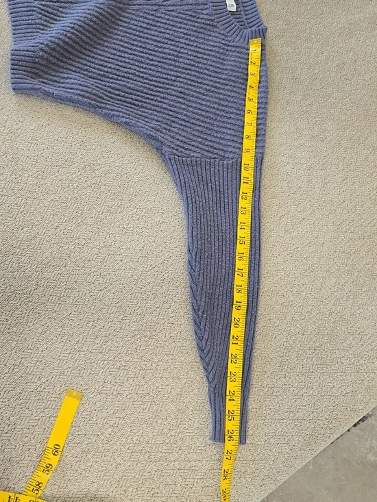 Hollister Blue/Gray Ribbed Fuzzy Stretchy Cropped Sweater - Size XS - Picture 7 of 10